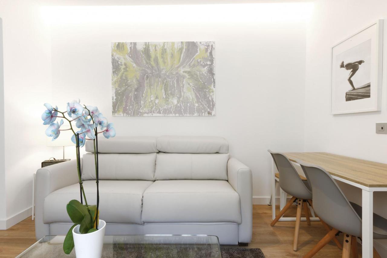 Ferienwohnung Angel Square Madrid Exterior foto